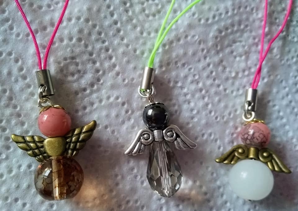 3 anges - 2 ronds et perles verre - 1 goutte et perle hématite